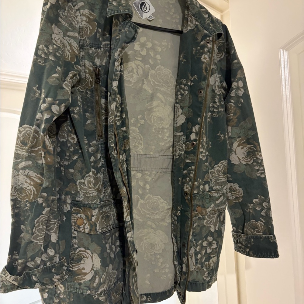 Volcom Camouflage Floral Jacket
